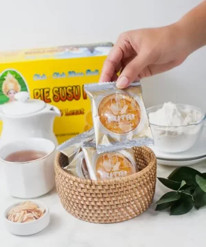 Pie Susu Putri - Rasa Almond